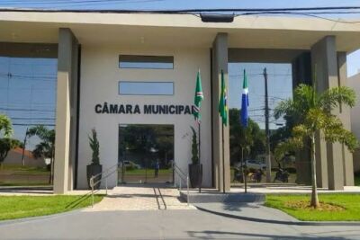 Imagem da notícia MP investiga compras no recesso,  promoção suspeita e salário a servidora afastada da Câmara de Paranaíba